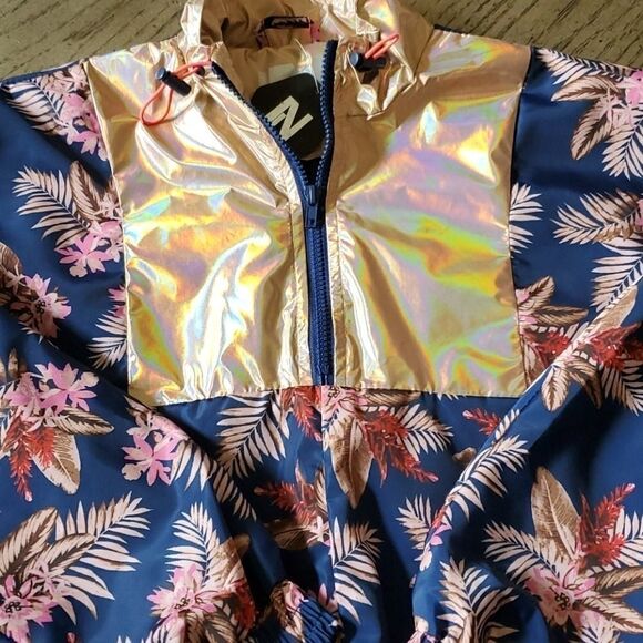 Floral winbreaker sweater jacket size small NWT. - Picture 2 of 6